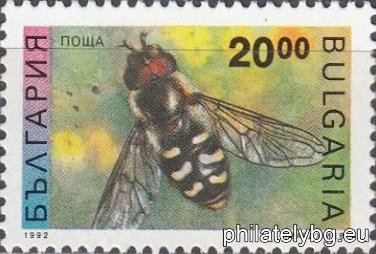 4014 - red forest ant; 4015 - yellow-fronted hoverfly.